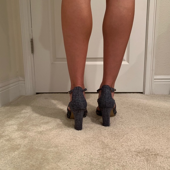 Kelley & Katie Selidia strappy 9.5 3” heels - Picture 2 of 12